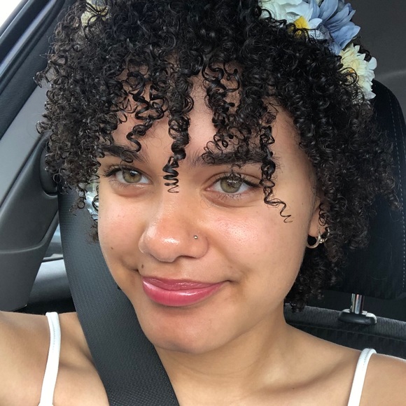 Meet your Posher, Kam - Picture 1 of 1